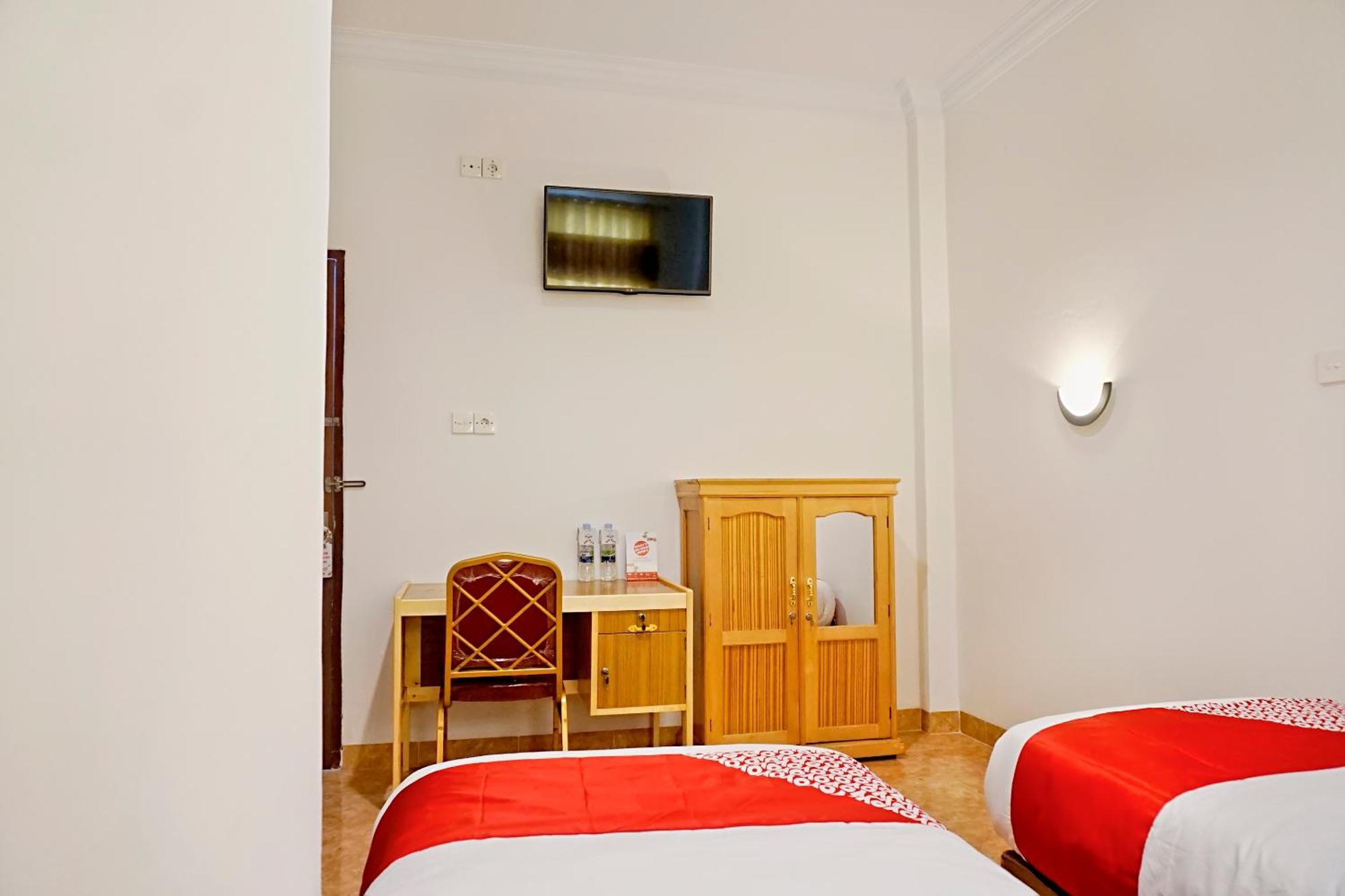 פקאנבארו Oyo 694 Khasanah Residence מראה חיצוני תמונה